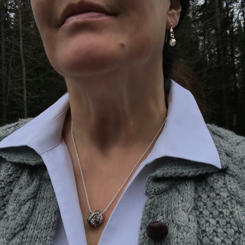 Lg Yarn Ball Necklace